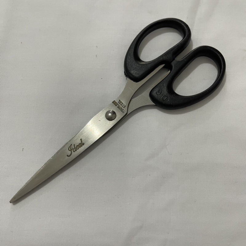 

Gunting (PER LUSIN) stainless ideal 16 cm/ k300