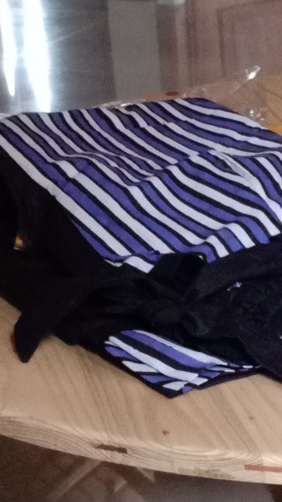 Karikatur Blouse Bu Tedjo Batik Solo