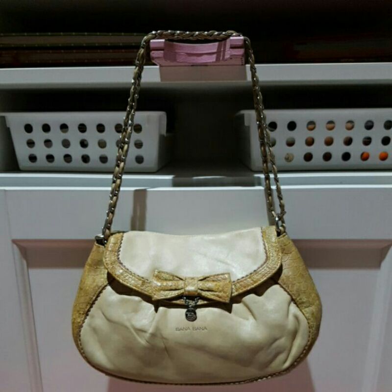 Preloved shoulder bag krem rantai Bana bana