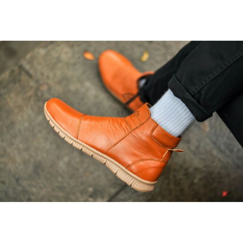 Tampil gaya Sepatu pria boots COSMIC classic zipper casual modis original