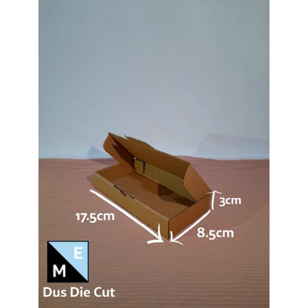 

KARDUS/KARTON/BOX UK. 17,5×8,5×3 CM... DUS DIE CUT.. MODEL KARDUS PIZZA