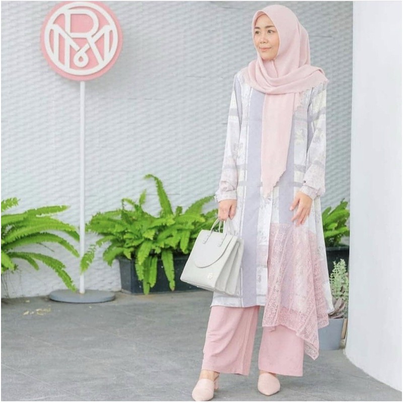 tesias tunik S ria miranda
