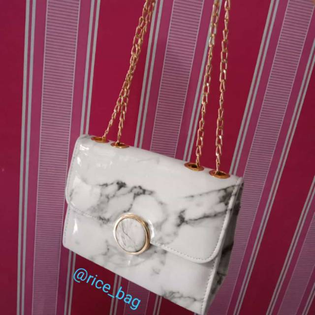 Tas semi import/tas lokal/tas murah/tas bahan licin/tas lucu/tas warna putih/tas elegan/tas kotak