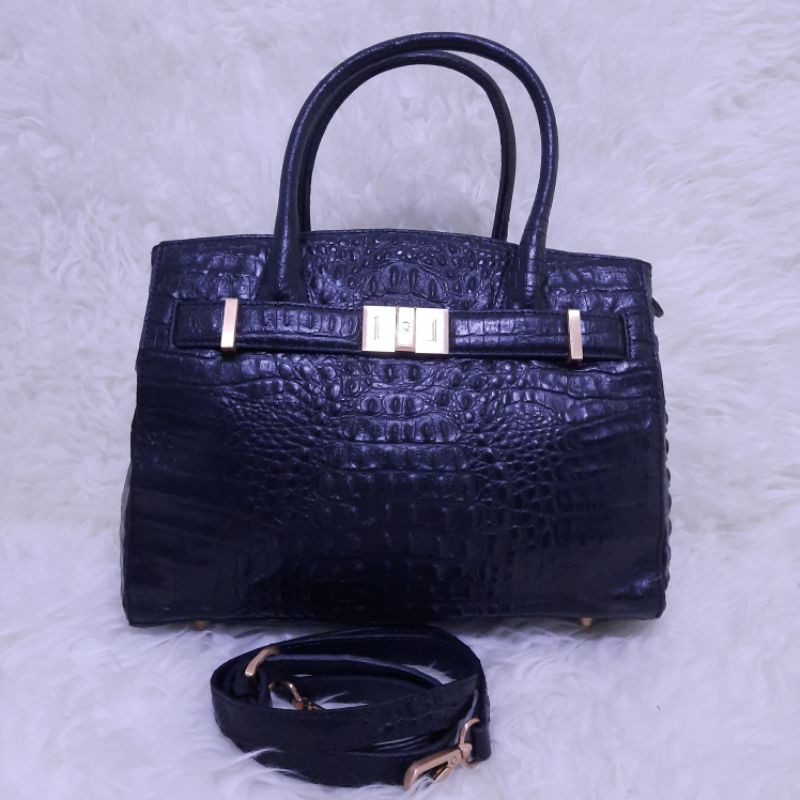 Preloved tas Guy Laroche