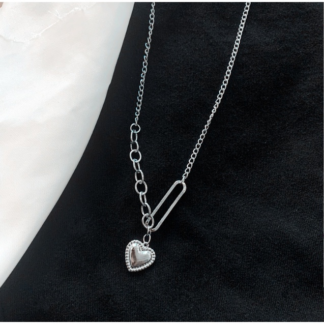 Kalung Wanita Rantai Panjang Titanium Wanita Liontin LOVE Gaya Hip Hop Rap Dance fashion style korea KLG36