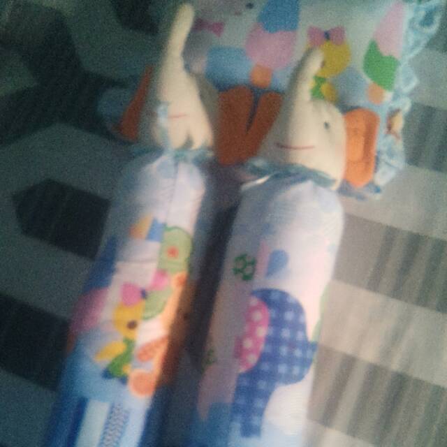 Preloved bantal set baby