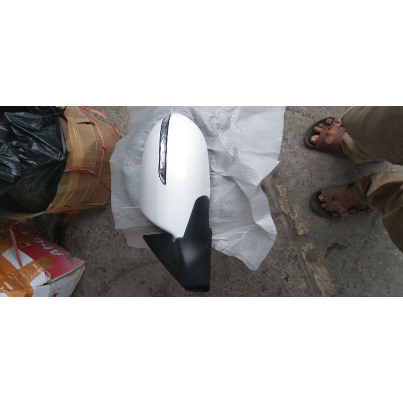 Spion Kia Sportage 2013/14 sebelah kiri