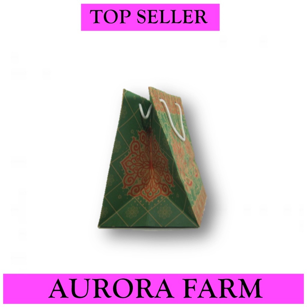 

Tas Kertas Untuk Hajatan -- Motif Batik -- Size 16 cm x 15 cm x 8 cm (Harga Perlusin)