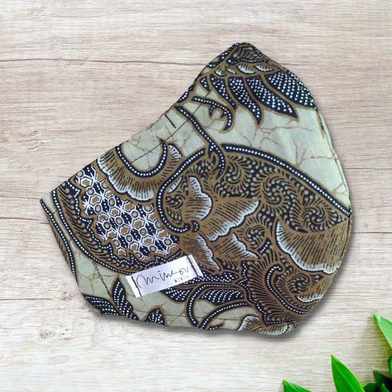 Masker kain dengan kawat hidung