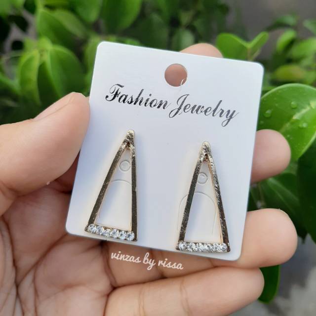 Anting Fashion Triangle import K6178