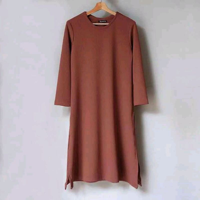 Tunik Zelda Bylea/ Tunik Polos Belah Pinggir/ Tunik Simple Moscrepe Premium