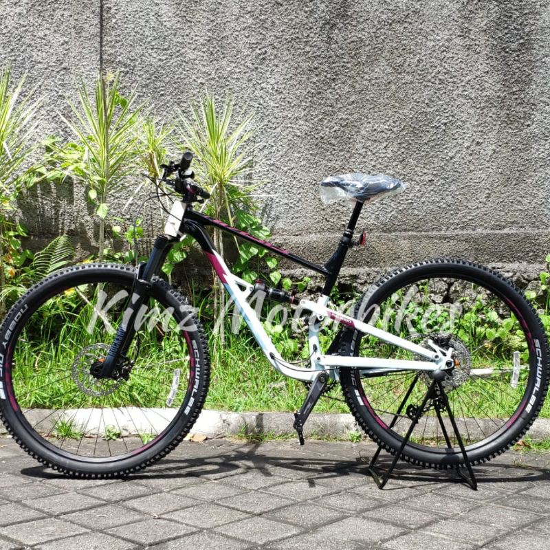 Sepeda polygon siskiu D7