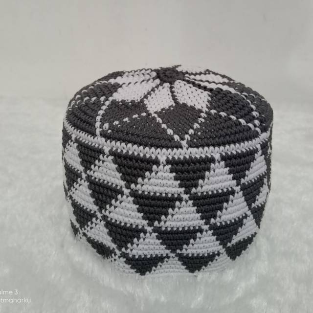 Songkok/kopiah/rajut piramid