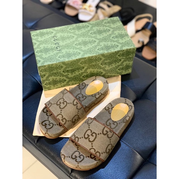 Sepatu Sendal Teplek Datar Wanita GC Flat Sandals Shoes Premium Import, Coklat Brown, Casual Daily O