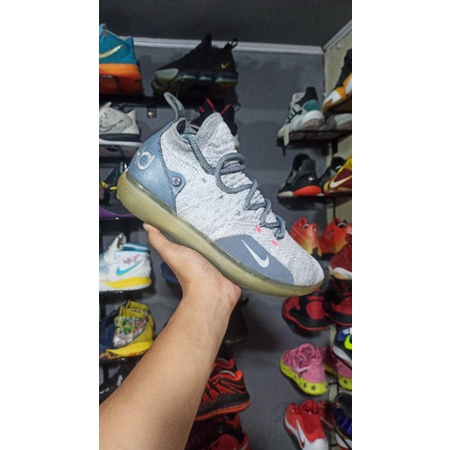 NIKE KD 11 GREY