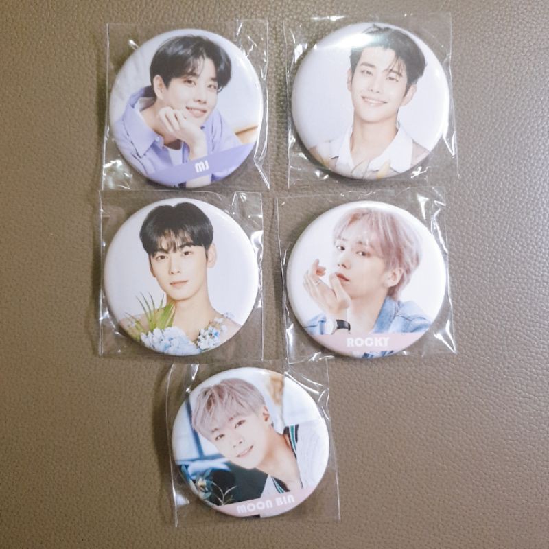 ROROHA Official Gacha Can Badge / Pin ASTRO