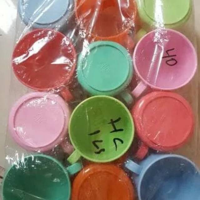 Gelas kecil - gelas plastik - cuntang gagang plastik