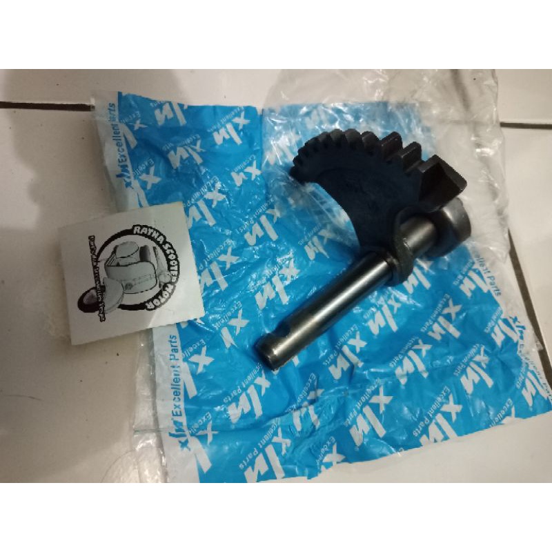 kick stater atau gigi kampak vespa super