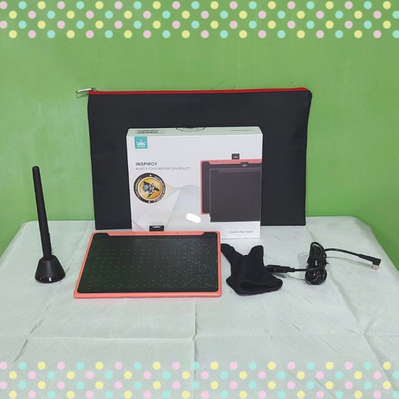 New Huion Inspiroy RT300 (Preloved - baru di pakai sekali utk testing)