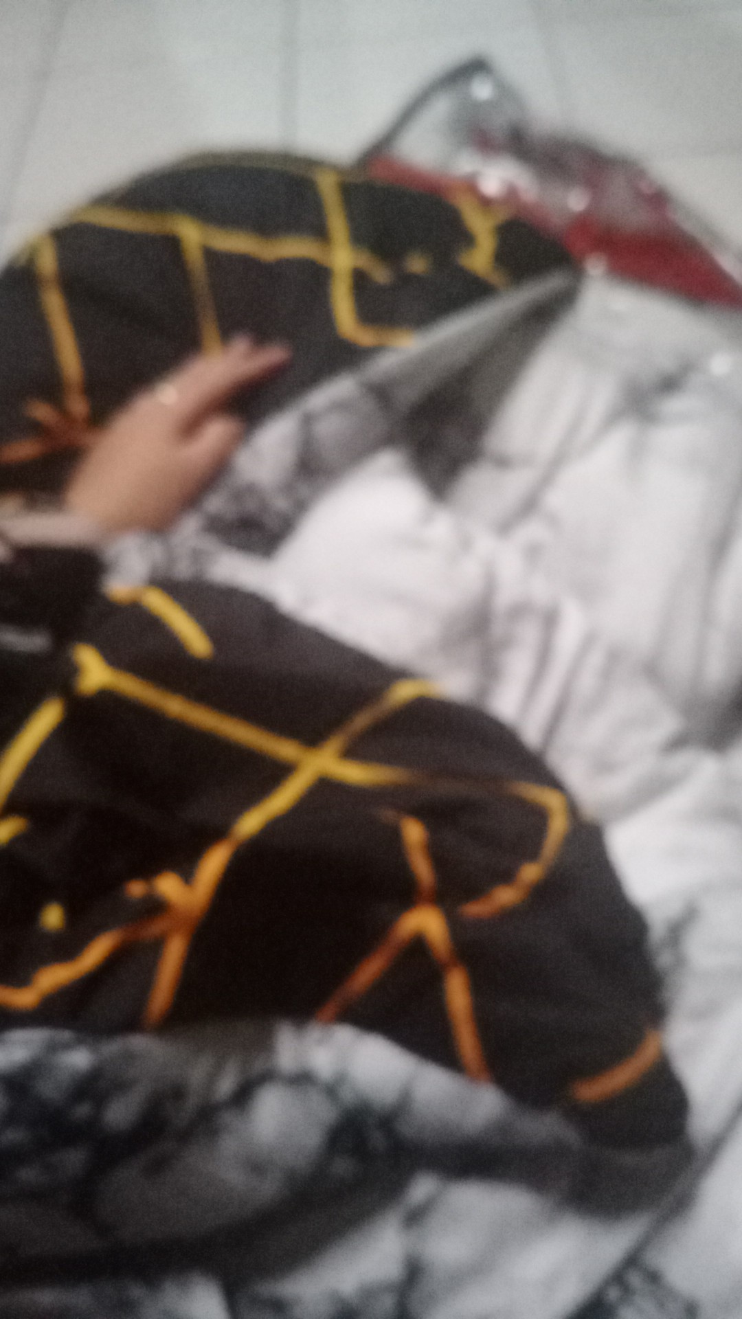 Signature Fata_bed Cover Monokrom Hitam Putih Uk.180x200/160x200