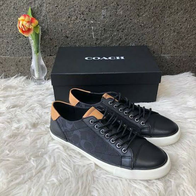 Sepatu Pria Coach