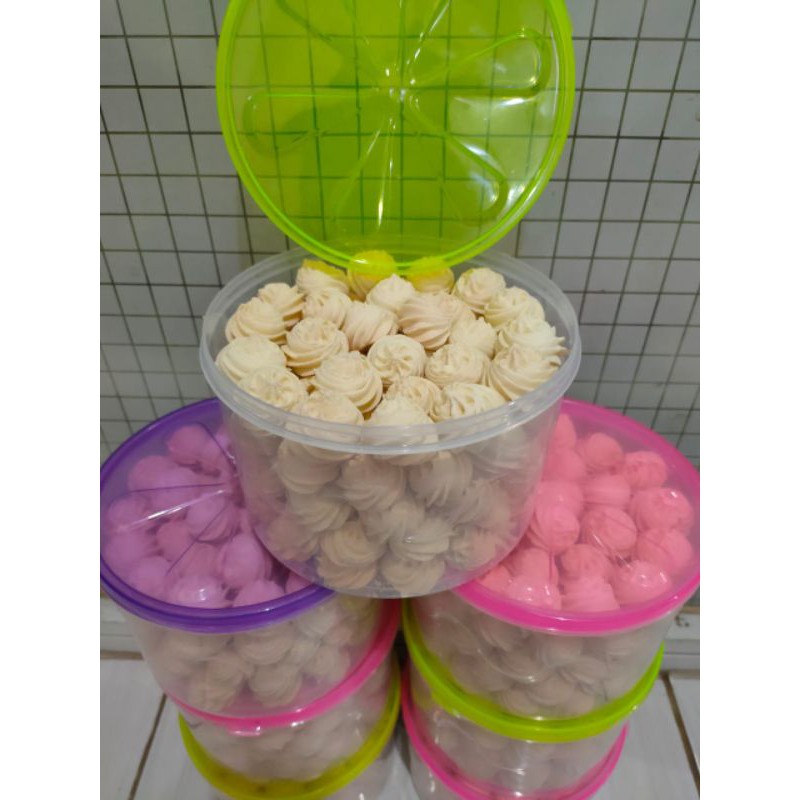 

KUE SAGU MINI TOPLES