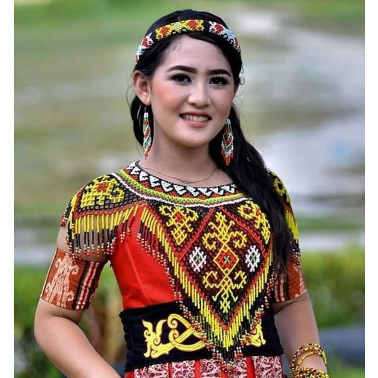 Rompi Teratai Manik Dada kalung manik aksesoris tari dayak aksesoris adat dayak Kalimantan tari daya