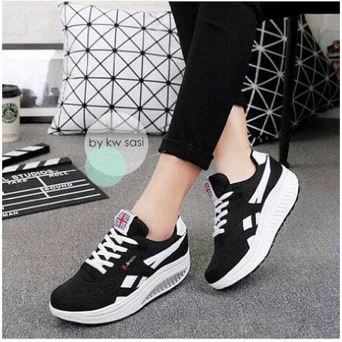 SEPATU WANITA SEPATU KETS SM HITAM