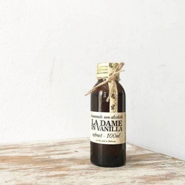 

La Dame in Vanilla Extract 100ml - Ekstrak Vanila Halal MUI