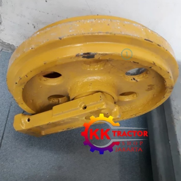 FRONT IDLER KOMATSU PC50 PC40