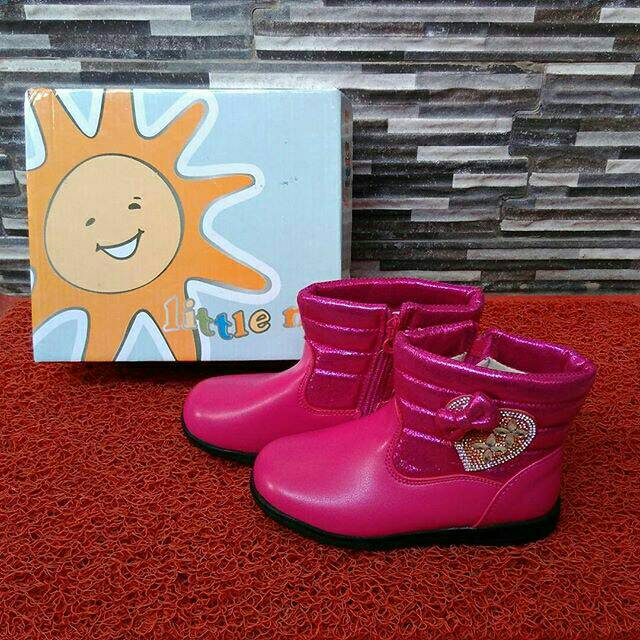 sepatu little m