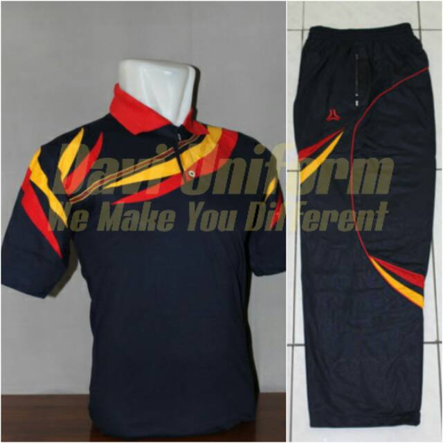 Seragam kaos olahraga / stelan trening lengan pendek