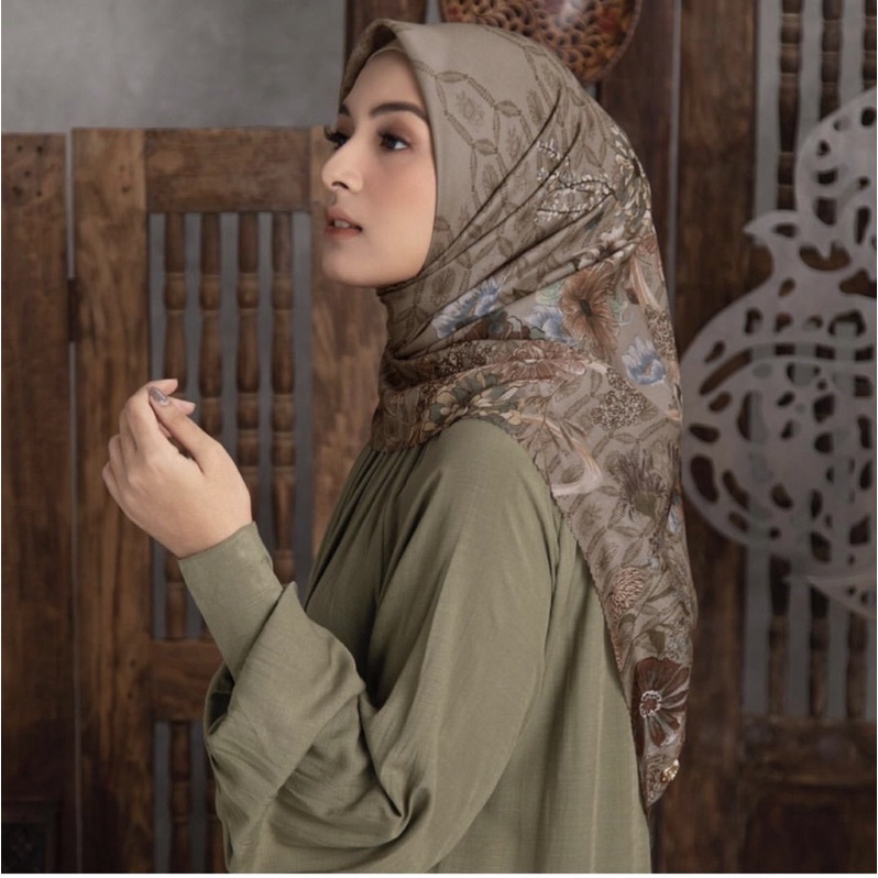 Shandya Scarf by Heaven Lights