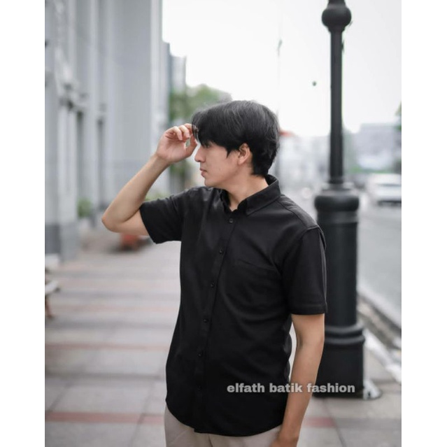 PROMO KEMEJA POLOS LENGAN PENDEK PRIA SURFING DAN KERJA Hitam putih maron navy army XL L M style