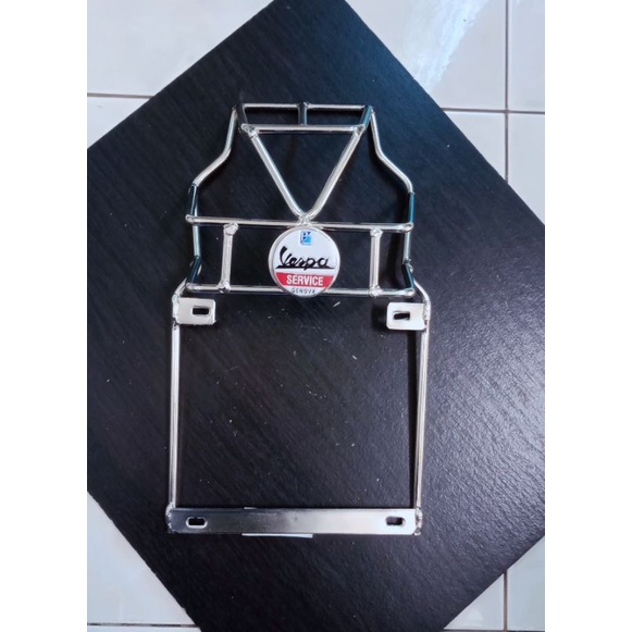 brongsong stoplem belakang Vespa super 66