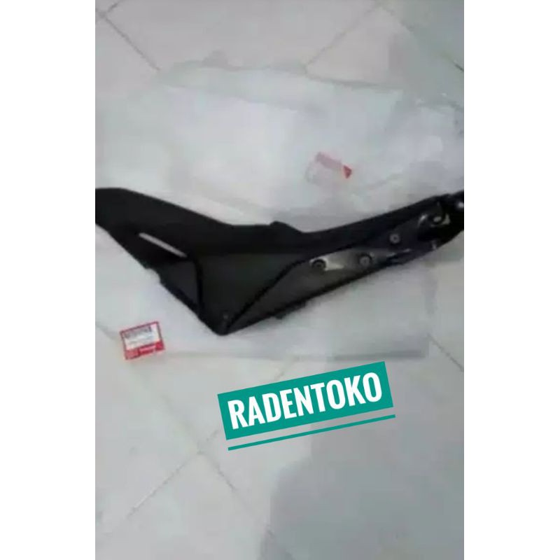 cover body samping tutup aki cb 150 r cb150r old ori ORIGINAL HONDA ahm