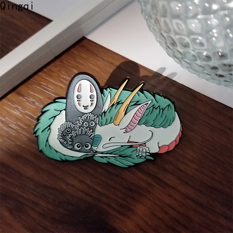 Pin Bros Enamel Desain Kartun Anime Spirited Away Dragon Warna Putih Untuk Dekorasi Pakaian