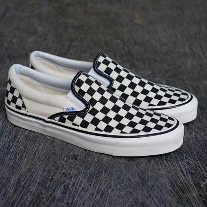 Sepatu Vans Slip On Original Motif Kotak Shopbintari