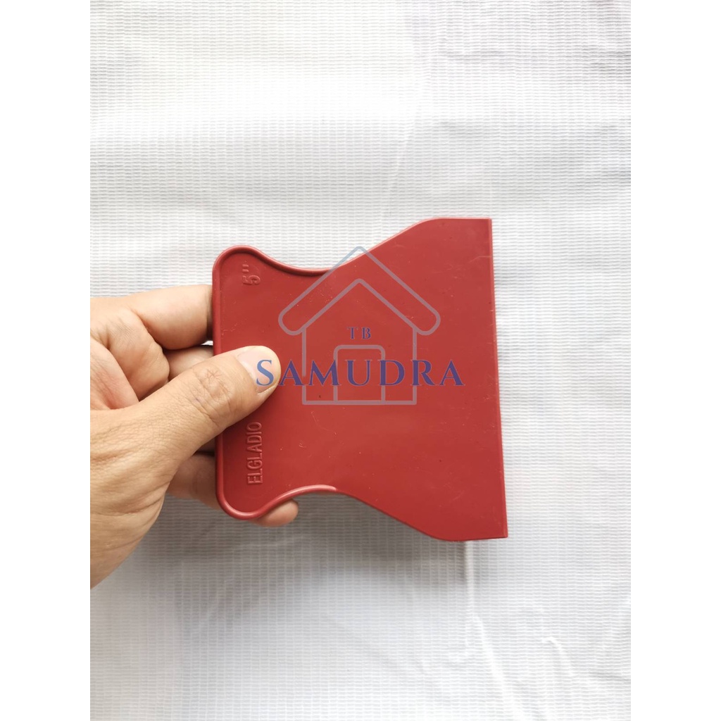 Skrap Plastik Kompul Mendempul Tembok Gipsum