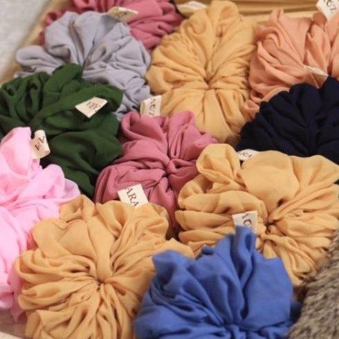SLP.26Au22х ▫ Zovara Signature Scrunchie