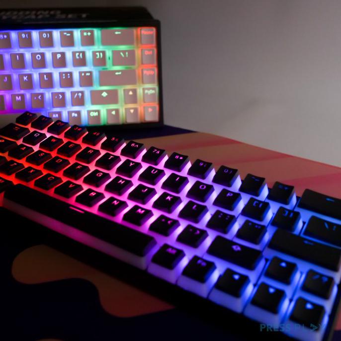 PUDDING RGB KEYCAPS MECHANICAL KEYBOARD FULL SIZE PBT - HITAM