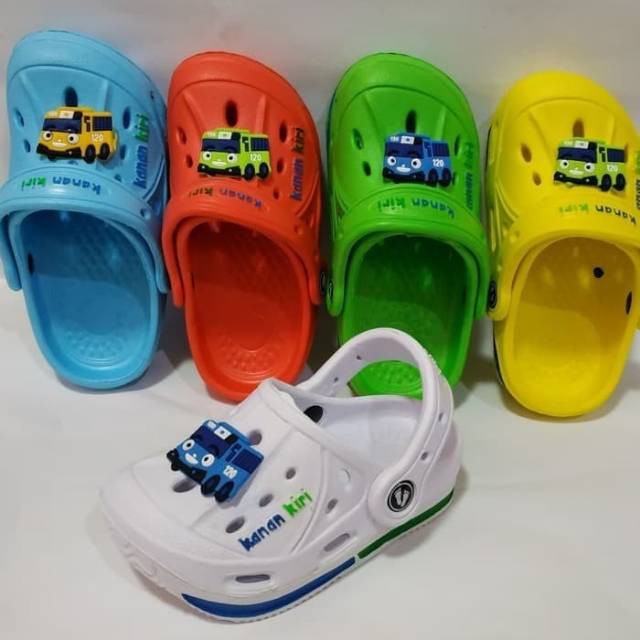 Sandal Bis Tayo Bahan Karet Tebal Tidak Licin bentuk Selop Nyaman untuk Anak