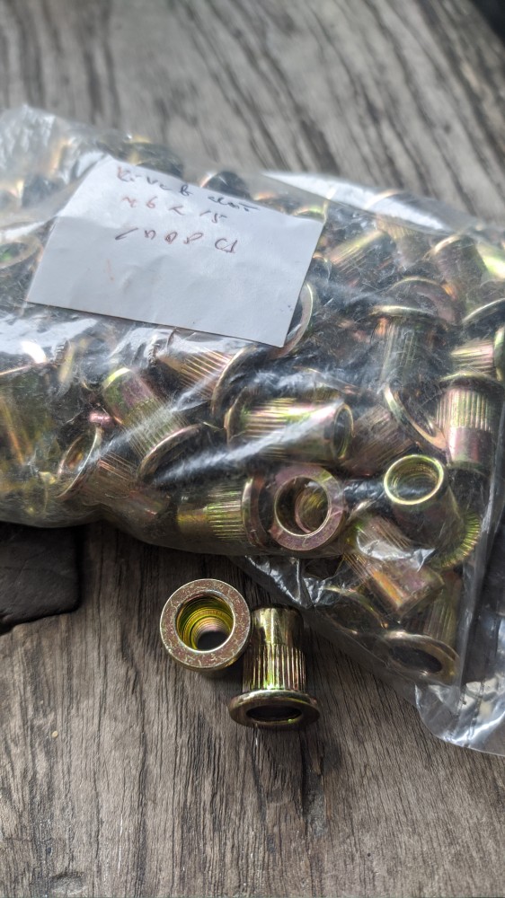 Rivet Nut M6 X 15 Isi 100 Pcs
