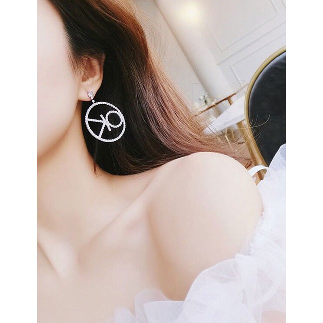 LRC Anting Tusuk Fashion Silver 925 Silver Needle Ok Letter Earrings A58335