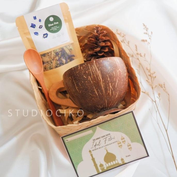 

Premium Product!!! Hampers Lebaran - Parcel Lebaran - Hadiah - Kado Studiociko X Petikteh - Paling Diminati