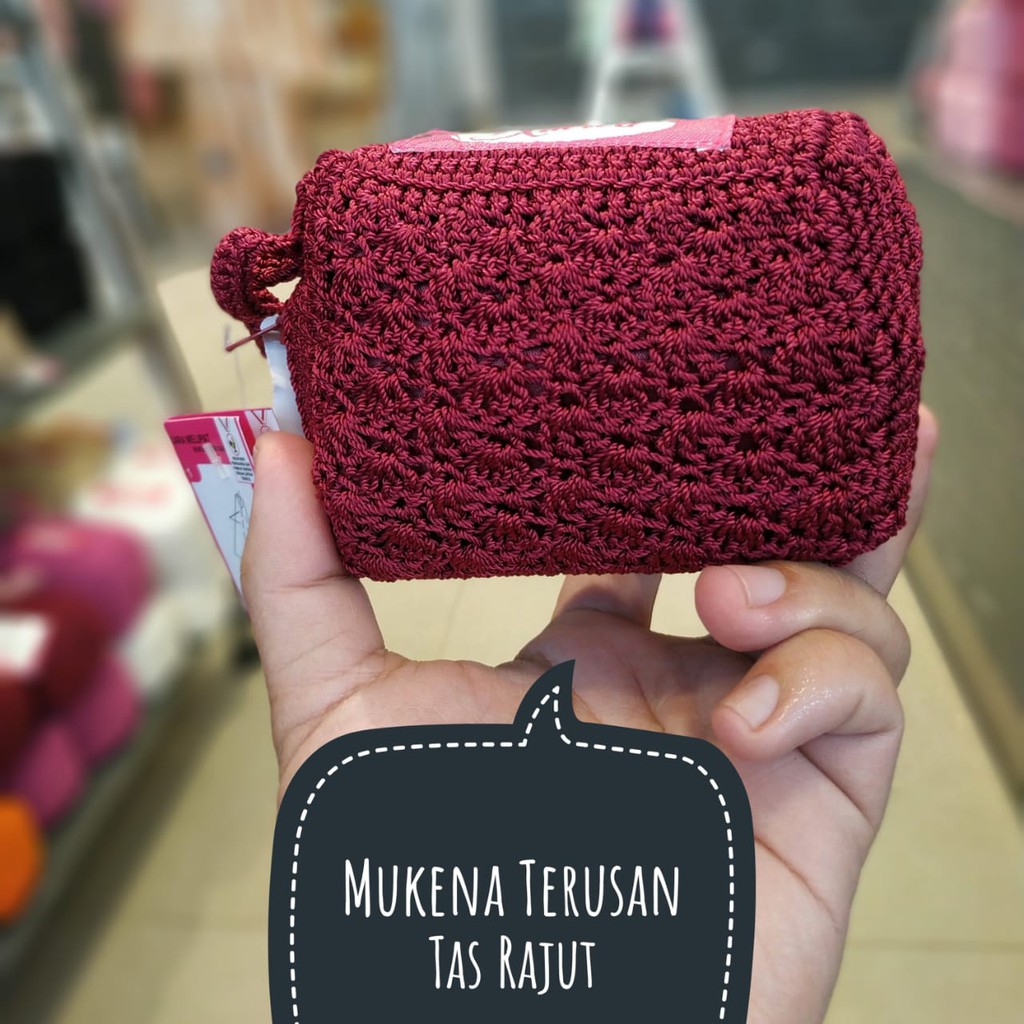 Mukena Travelling Model Terusan dg Tas Rajut Warna Merah Maroon