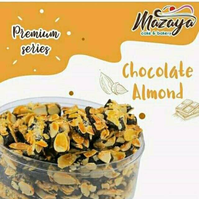 

Mazaya Cookies // Coklat Almond Premium package
