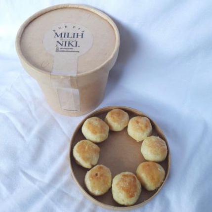 

KUE PIA MINI MILIH NIKI SEMARANG