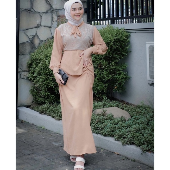 RACHEL ONE SET LACE / SET KONDANGAN / BRIDESMAID / LEBARAN / IDUL FITRI / RAYA SERIES / ILAYYA ONE SET-Mocca