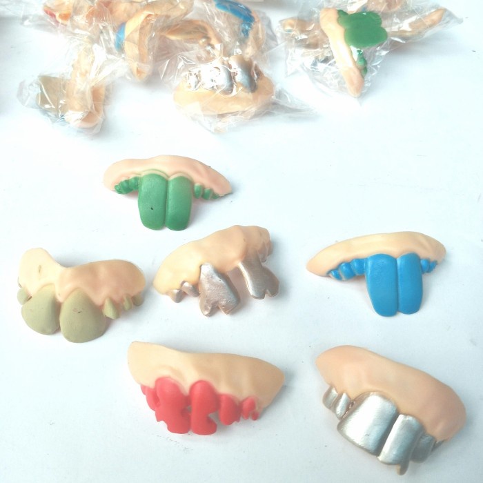 ✨ BISA COD ✨ Mainan Prank Gigi Palsu Gigi Tonggos Karet Murah
